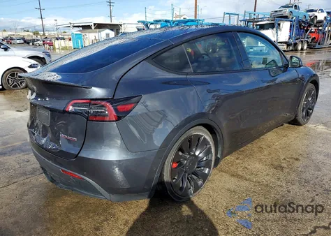 2022 Tesla Model Y z USA, uszkodzony, nr VIN 7SAYGDEF7NF397902